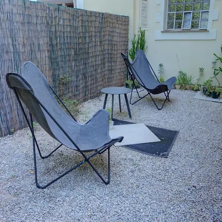 Apartment Beau T2 Dans Avec Piscine Proche + Pk